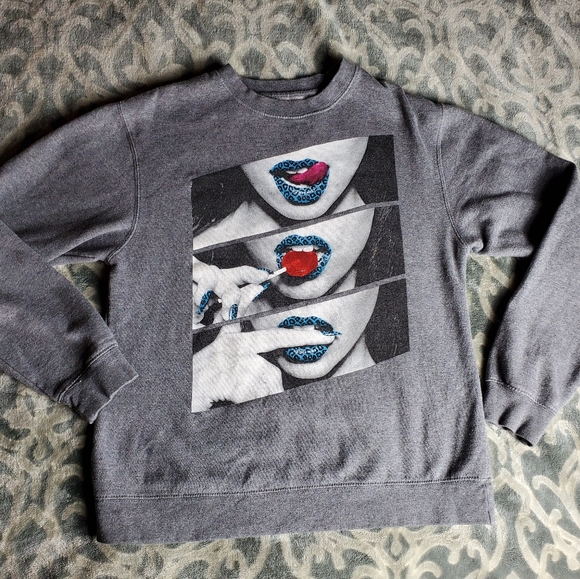 popular Demand Other - Popular Demand crewneck sweater Small